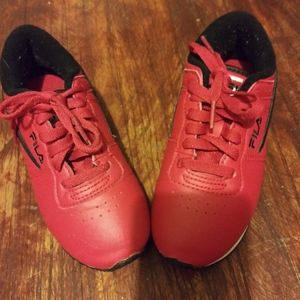Fila boy sneakers used